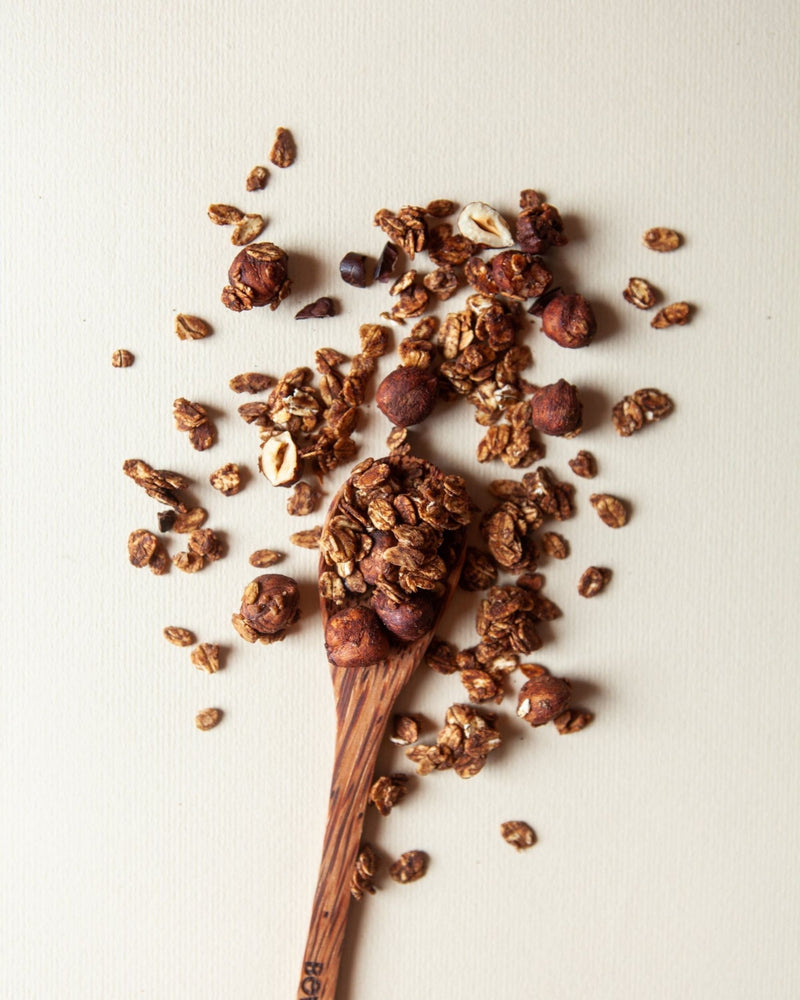 Granola Cocoa & Hazelnuts spoon