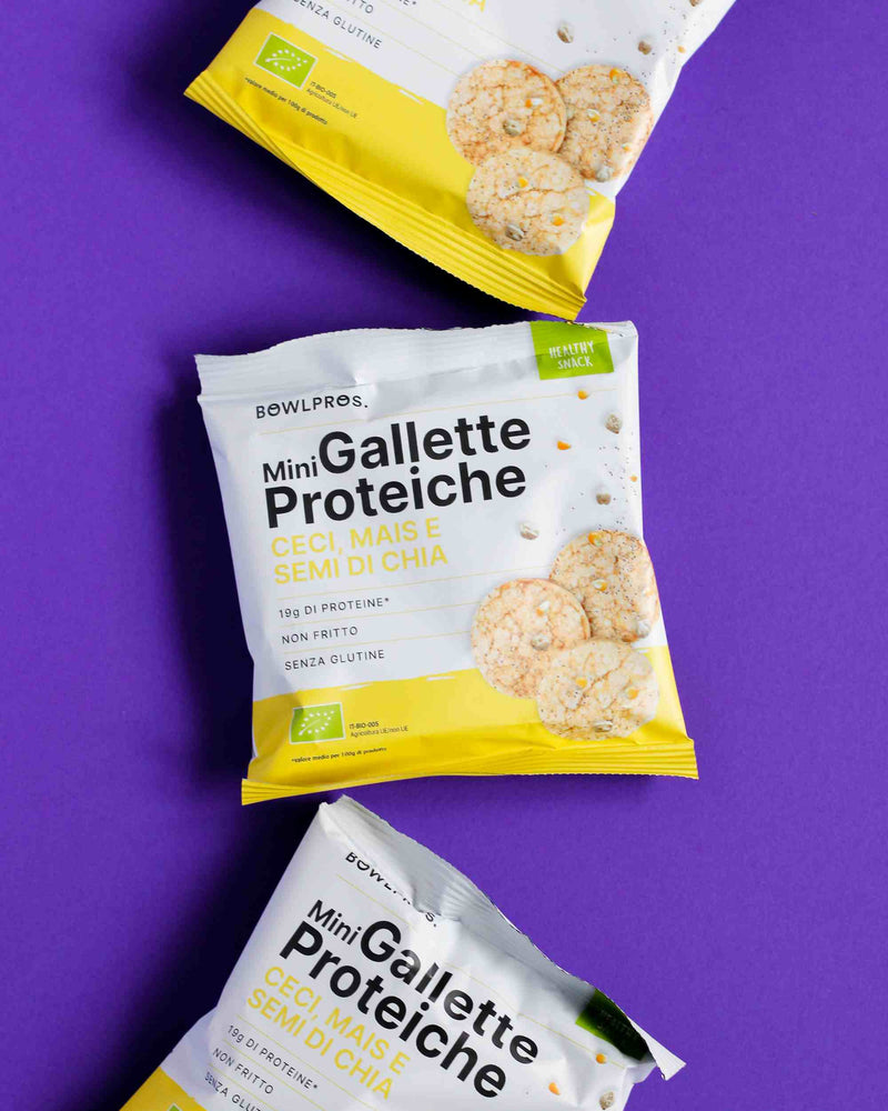 Pack delle Le nuove gallette proteiche ai ceci, mais e semi di chia, da portare sempre con te.