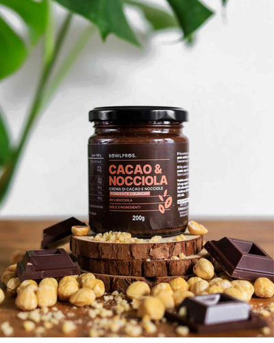 Il vaso della nuova Crema Cacao e Nocciole fondente crunchy.