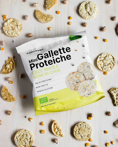 Le nuove gallette proteiche ai ceci, mais e semi di chia perfette per uno snack salutare.