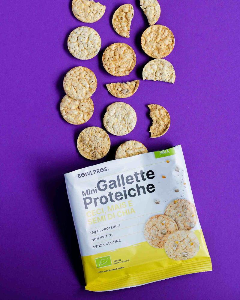 Le nuove gallette proteiche ai ceci, mais e semi di chia senza glutine e con il 19 g di proteine.